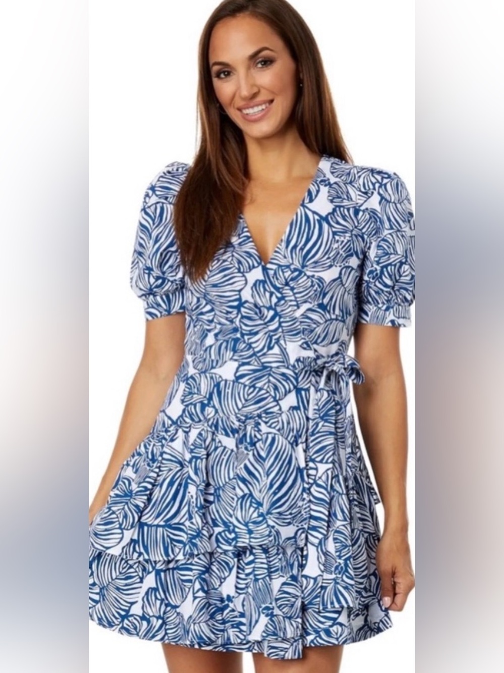 Lilly Pulitzer Navy and White
Patterned Mini Dress size 0